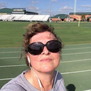 Meet your Posher, Polly